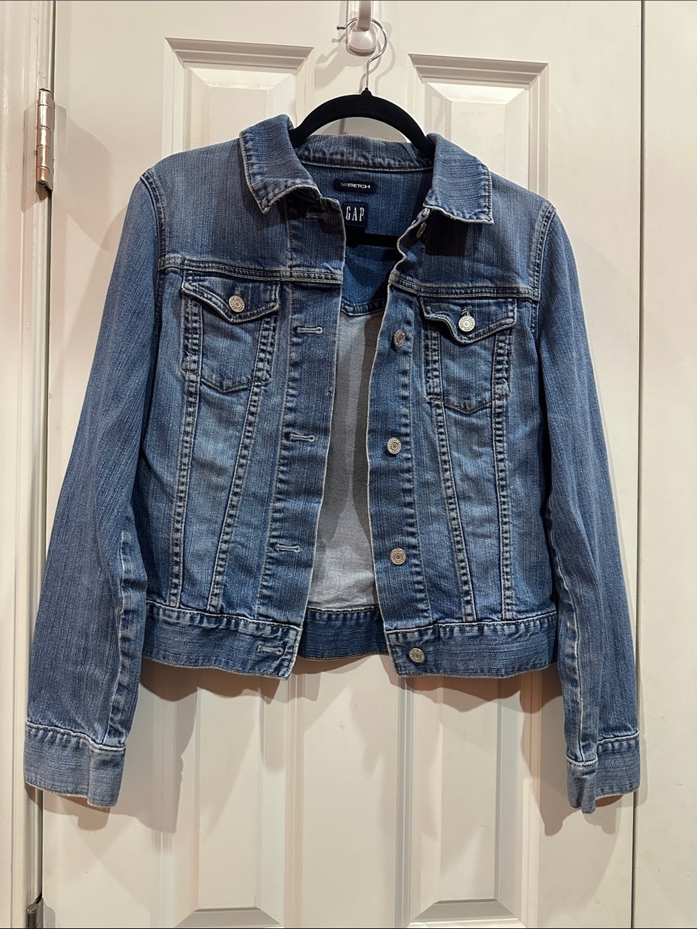 NWOT GAP Light Blue Classic Denim Jacket size S
